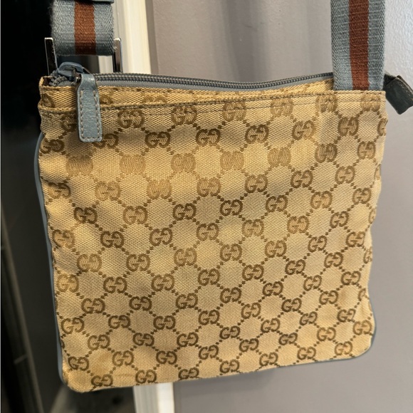 Gucci Crossbody - Picture 6 of 9